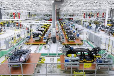 5G應(yīng)用聚江城--“5G+工業(yè)互聯(lián)網(wǎng)”賦能新型工業(yè)化媒體調(diào)研行武漢側(cè)記